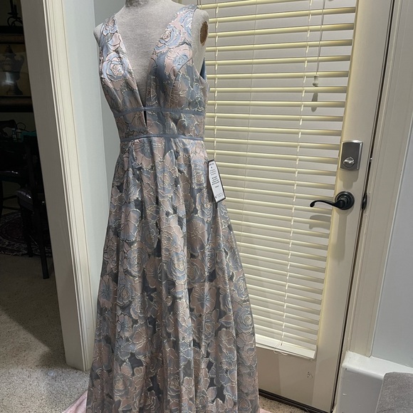 Prom Dress - Picture 1 of 2
